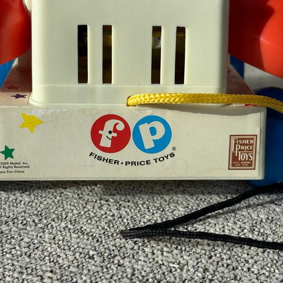 Fisher Price Classics Retro Chatter Telephone Rotary Dial Toy Phone 2009 - Picture 4 of 6